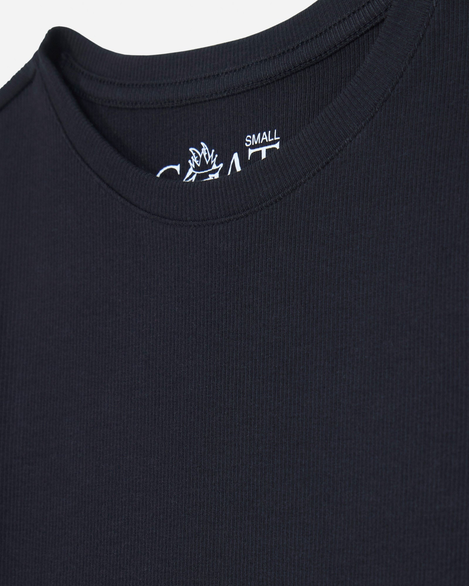 Close-up of black ribbed tee#color_black
