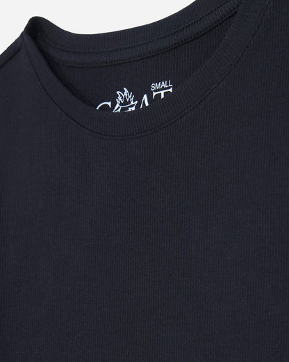 Close-up of black ribbed tee#color_black
