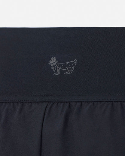 Black fabric with a small logo on a white background#color_black