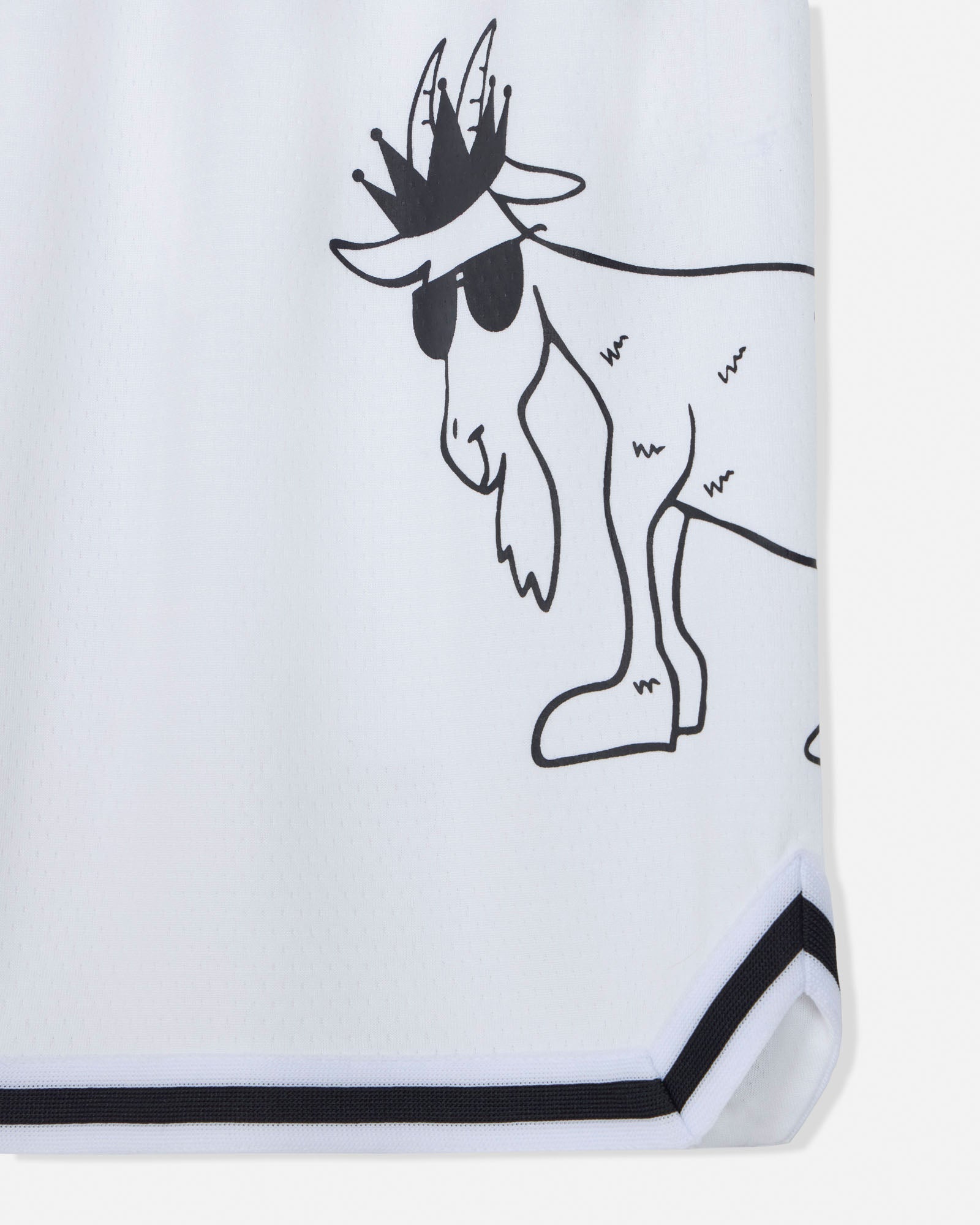 Black and white illustration of a goat with sunglasses and a crown on a white background#color_white