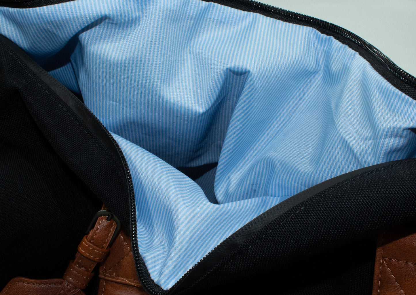 Inside of black OG Duffel Bag#color_black